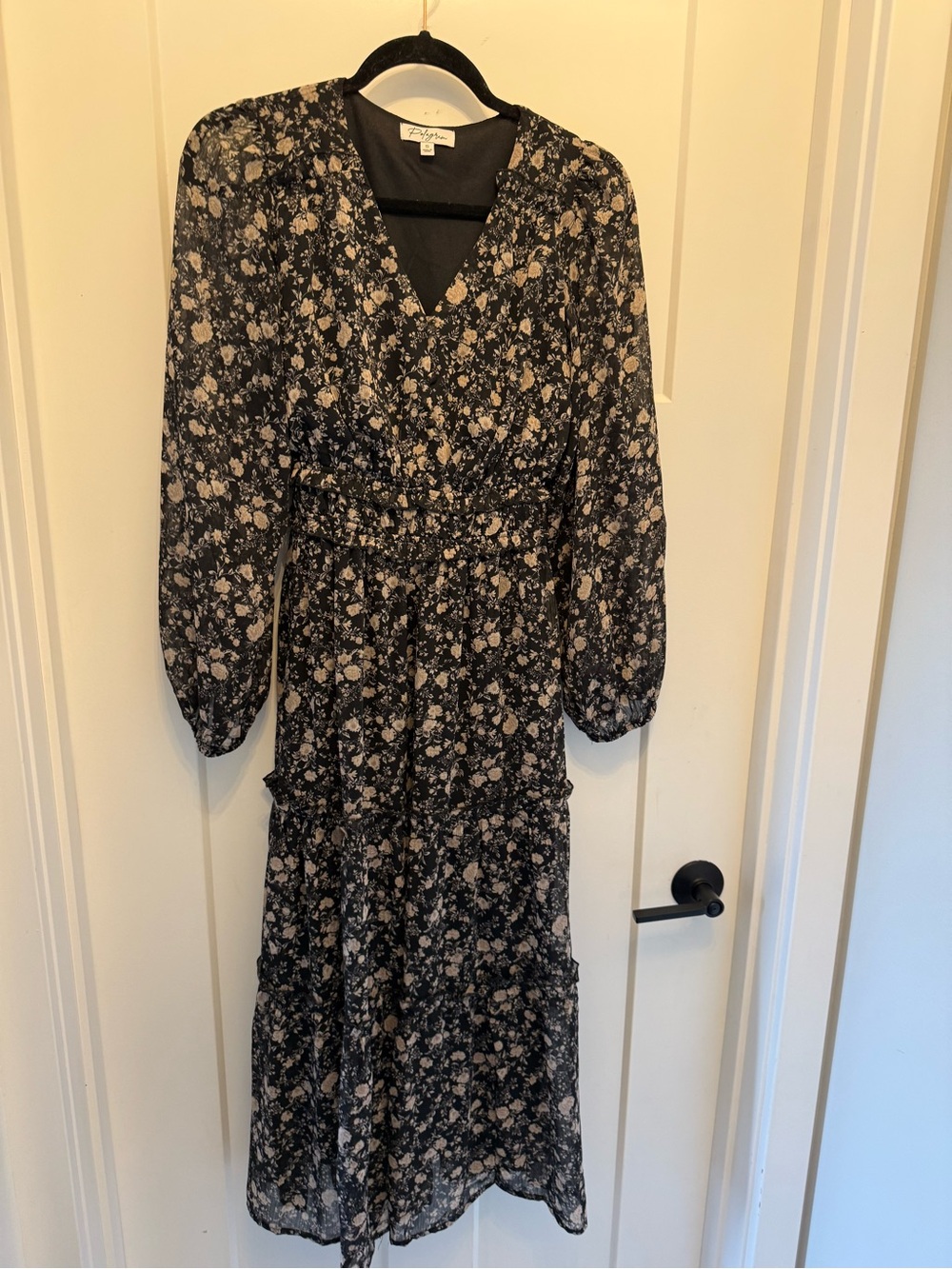 Polagram Black Floral Long-Sleeve Tiered Midi Dress with Cream Print